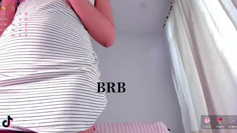 Snapshot of ambermiller04 chatting on 02/09/25, 04:07 Amber online show from 02/09/25, 04:07