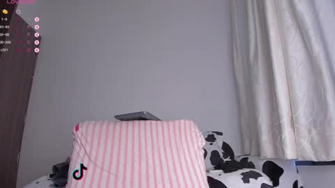 Snapshot of ambermiller04 chatting on 02/10/25, 11:25 Amber online show from 02/10/25, 11:25