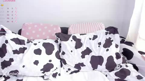 Snapshot of ambermiller04 chatting on 02/10/25, 02:26 Amber online show from 02/10/25, 02:26