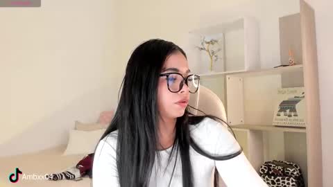 Snapshot of ambermiller04 chatting on 10/20/25, 02:50 Amber online show from 10/20/25, 02:50