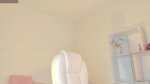 Snapshot of ambermiller04 chatting on 11/19/25, 11:54 Amber online show from 11/19/25, 11:54