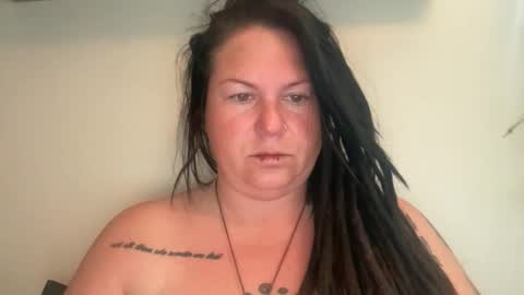 Snapshot of ambermoss7 chatting on 05/08/26, 04:01 ambermoss7 online show from 05/08/26, 04:01