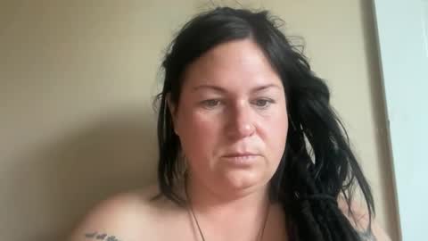 Snapshot of ambermoss7 chatting on 05/18/26, 03:51 ambermoss7 online show from 05/18/26, 03:51