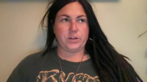 Snapshot of ambermoss7 chatting on 06/17/26, 03:42 ambermoss7 online show from 06/17/26, 03:42
