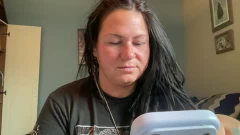 Snapshot of ambermoss7 chatting on 07/04/26, 05:19 ambermoss7 online show from 07/04/26, 05:19