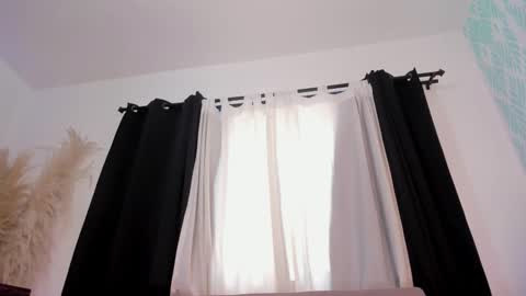 Amber  online show from 11/12/25, 07:57