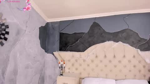 Snapshot of amberrgrey_ chatting on 10/23/25, 05:12 Amber Grey online show from 10/23/25, 05:12