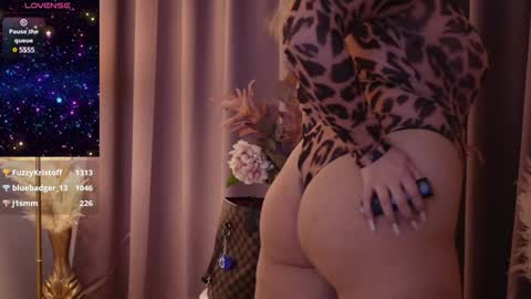 Amberseyes online show from 01/20/25, 12:18