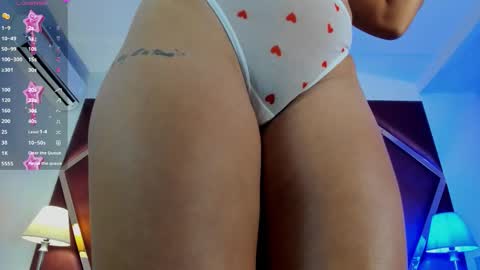 Snapshot of ambervegaa chatting on 10/11/25, 11:20 ambervegaa online show from 10/11/25, 11:20