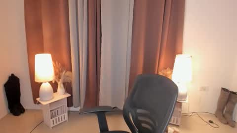 Snapshot of ambervixen69 chatting on 05/31/26, 06:09 BIGCOCK AMBER online show from 05/31/26, 06:09