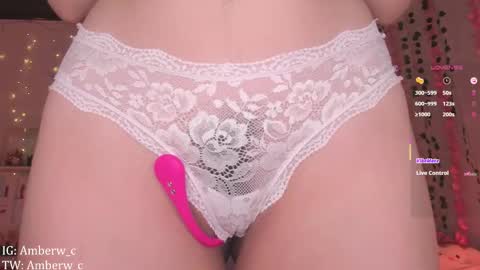 Snapshot of amberw_c chatting on 10/08/25, 12:52 IG - TW Amberw c online show from 10/08/25, 12:52