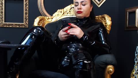 Snapshot of amberxsmithx chatting on 01/27/25, 08:18 AMBER online show from 01/27/25, 08:18