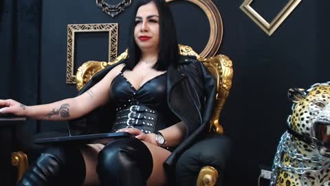 Snapshot of amberxsmithx chatting on 02/08/25, 06:01 AMBER online show from 02/08/25, 06:01