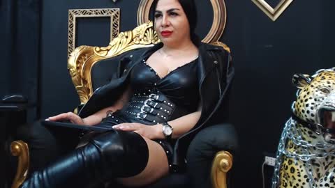 Snapshot of amberxsmithx chatting on 02/08/25, 09:03 AMBER online show from 02/08/25, 09:03