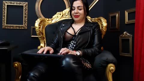 Snapshot of amberxsmithx chatting on 03/03/25, 08:38 AMBER online show from 03/03/25, 08:38