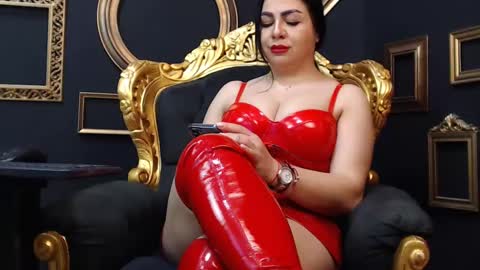 Snapshot of amberxsmithx chatting on 03/06/25, 08:41 AMBER online show from 03/06/25, 08:41