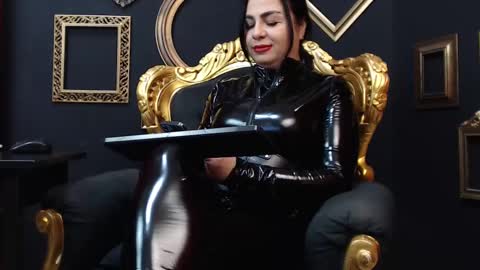 Snapshot of amberxsmithx chatting on 03/10/25, 08:15 AMBER online show from 03/10/25, 08:15