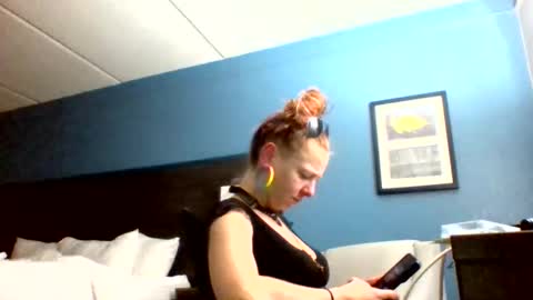 ambionce online show from 04/18/26, 02:26