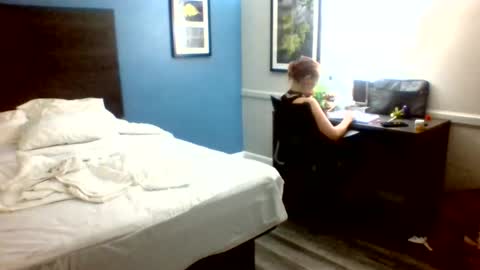 ambionce online show from 04/20/26, 07:26