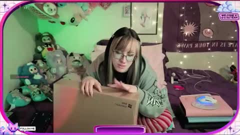 Snapshot of ambrosiakitty chatting on 02/27/26, 06:02 Ambrosia online show from 02/27/26, 06:02