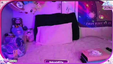 Snapshot of ambrosiakitty chatting on 06/28/26, 11:05 Ambrosia online show from 06/28/26, 11:05