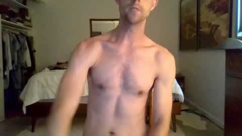 Snapshot of amcam90 chatting on 06/19/26, 04:22 Flimsy Barracuda online show from 06/19/26, 04:22