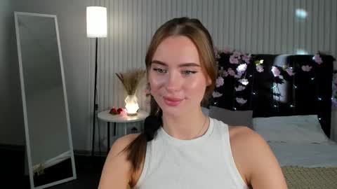 Snapshot of ameli_povilainn chatting on 10/05/25, 10:35 Ameli online show from 10/05/25, 10:35