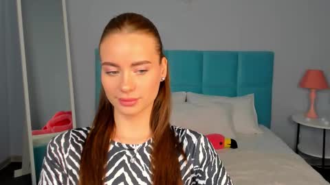 Snapshot of ameli_povilainn chatting on 10/27/25, 11:14 Ameli online show from 10/27/25, 11:14