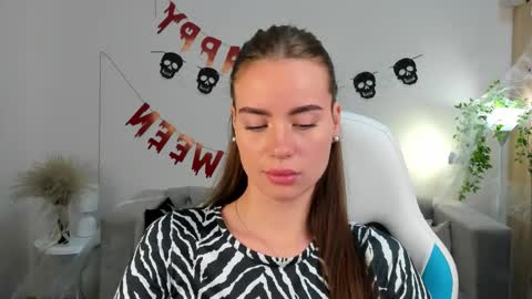 Snapshot of ameli_povilainn chatting on 10/28/25, 08:51 Ameli online show from 10/28/25, 08:51