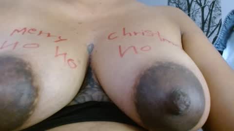 Snapshot of amelia_2023 chatting on 12/23/24, 02:39 amelia  online show from 12/23/24, 02:39