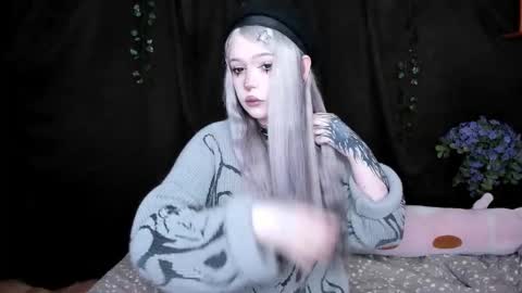 Amelia online show from 12/02/25, 12:21