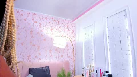 Amelia Adams online show from 10/06/25, 07:11