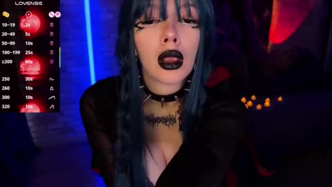 Amelia Aley  online show from 10/10/25, 09:30