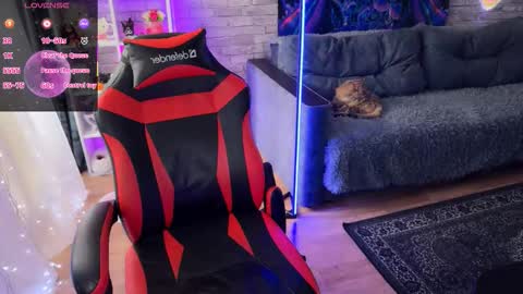 Amelia Aley  online show from 02/05/26, 10:53