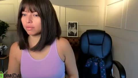 AMELIA online show from 07/25/26, 12:03