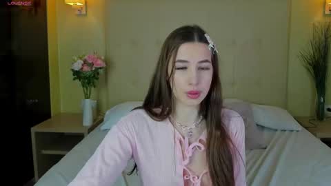 amelia_mee online show from 12/03/25, 08:56