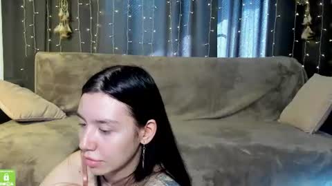 Snapshot of amelia_skyy chatting on 06/12/26, 03:27 Anna online show from 06/12/26, 03:27