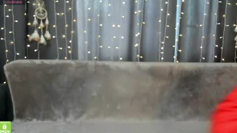 Snapshot of amelia_skyy chatting on 07/08/26, 01:21 Anna online show from 07/08/26, 01:21