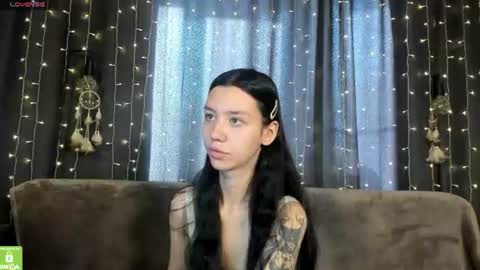 Snapshot of amelia_skyy chatting on 07/20/26, 01:09 Anna online show from 07/20/26, 01:09