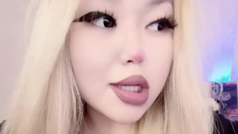 Amelia online show from 03/03/25, 12:26