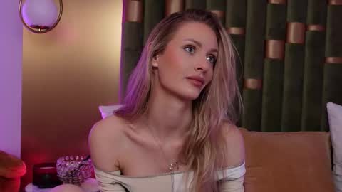 Amelia online show from 02/21/26, 03:57