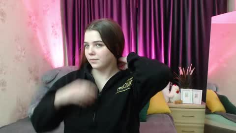 Snapshot of ameliabailey chatting on 02/05/26, 06:23 Alisa online show from 02/05/26, 06:23