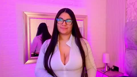 AMELIA CASTELL  online show from 04/23/26, 08:57