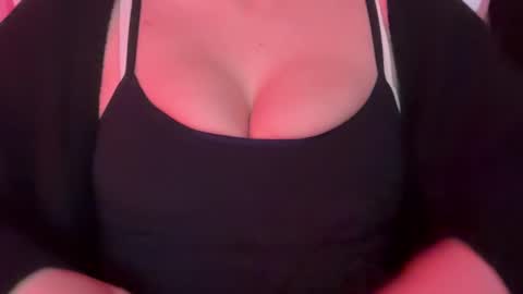 Snapshot of ameliacooperxxx chatting on 10/17/25, 07:05 ameliacooperxxx online show from 10/17/25, 07:05