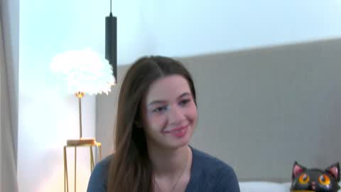 Amelia online show from 03/09/25, 10:08