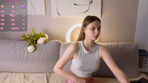 5th day here my name Jennie online show from 04/23/26, 08:11