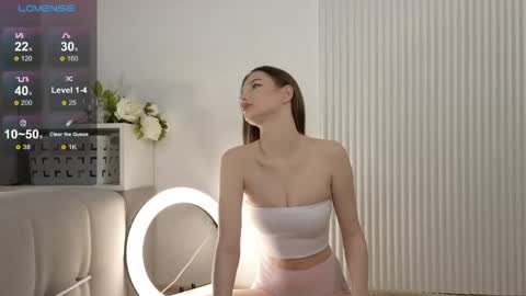5th day here my name Jennie online show from 05/14/26, 10:16