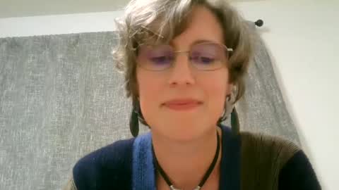 Snapshot of ameliaishka chatting on 10/05/25, 03:05 Ameliaishka online show from 10/05/25, 03:05