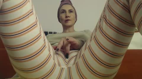 AME  or  Amelia online show from 12/02/24, 11:29