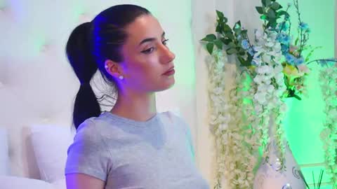 AmeliaJune online show from 04/17/26, 08:45